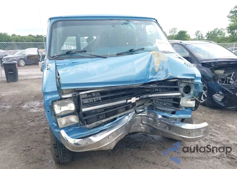 1989 Chevrolet G20 из США, поврежденный, VIN 1GCEG25H6K7101176